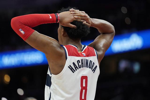 凯尔特人大胜火箭3连胜 骑士力克独行侠9连胜