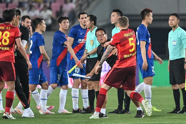 姜伟泽26分布莱克尼空砍48分 吉林力克同曦